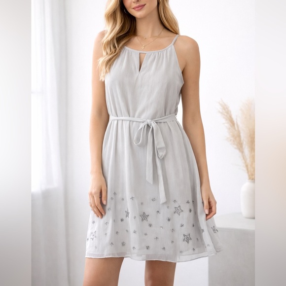 Smart Set Dresses & Skirts - SMART SET Grey Embellished Chiffon Dress – Size M